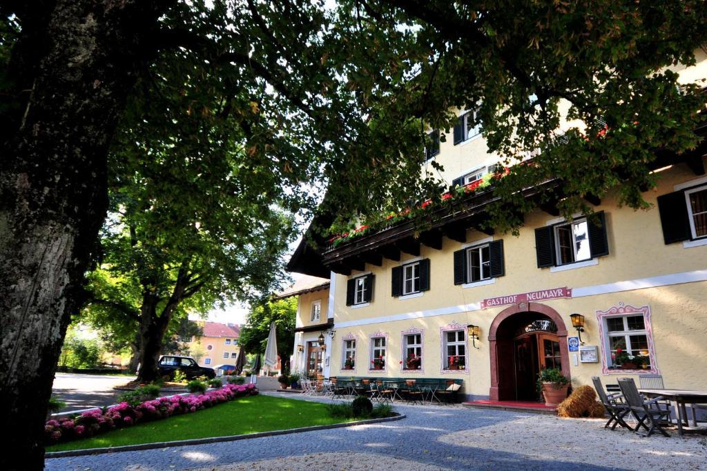Hotel Gasthof Neumayr Obertrum am See Bagian luar foto